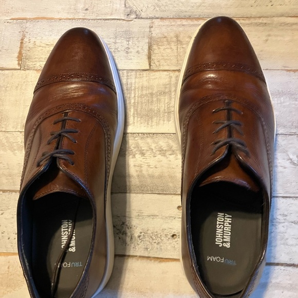 Johnston & Murphy  True Foam Brown Leather Men\'s Shoes